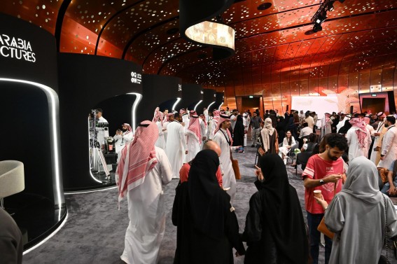 جلسة حوارية في إثراء تبحث فرص الابتعاث الثقافي في قطاع السينما جلسة حوارية في إثراء تبحث فرص الابتعاث الثقافي في قطاع السينما