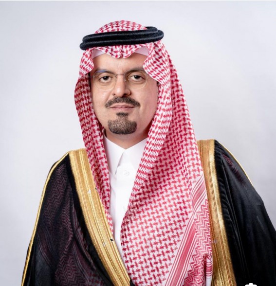 الأمير سعود بن مشعل بن عبدالعزيز يشهد حفل تخريج الدفعة العاشرة من طلاب وطالبات جامعة جدة الأمير سعود بن مشعل بن عبدالعزيز يشهد حفل تخريج الدفعة العاشرة من طلاب وطالبات جامعة جدة