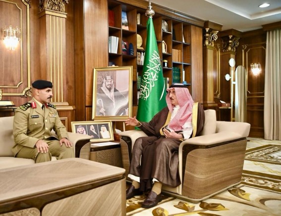 أمير جازان يستقبل قائد قوة أمن المنشآت الجديد بالمنطقة أمير جازان يستقبل قائد قوة أمن المنشآت الجديد بالمنطقة