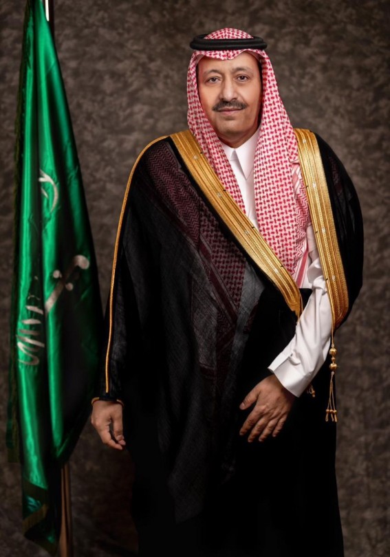 أمير الباحة يرعى حفل تخريج الدفعة الـ19 بجامعة الباحة أمير الباحة يرعى حفل تخريج الدفعة الـ19 بجامعة الباحة
