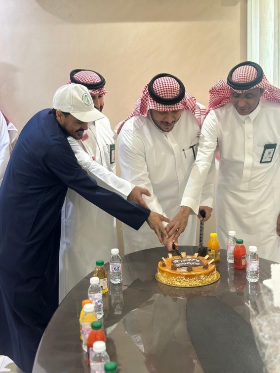 مدير “بيئة العاصمة المقدسة” يباشر مهام عمله بعد تعافيه من وعكة صحية