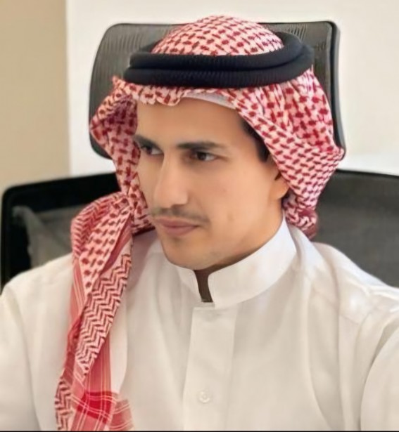 "ليليا" تُنير منزل الزميل علي القثردي