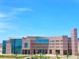 جامعة الباحة تمدد فترة القبول في برامج الدراسات العليا وتلغي بعض متطلبات القبول