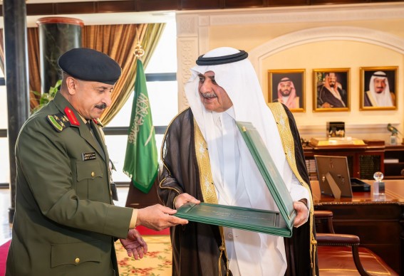 أمير تبوك يشيد بجهود مديرية السجون ويثني على إنجازاتها خلال عام 2024