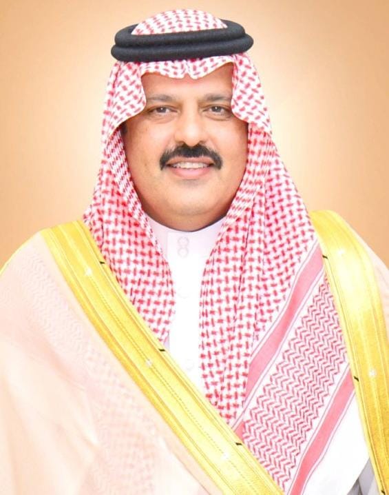 أمير حائل يوجّه باستمرار العمل وتسهيل عبور الحجاج أمير حائل يوجّه باستمرار العمل وتسهيل عبور الحجاج