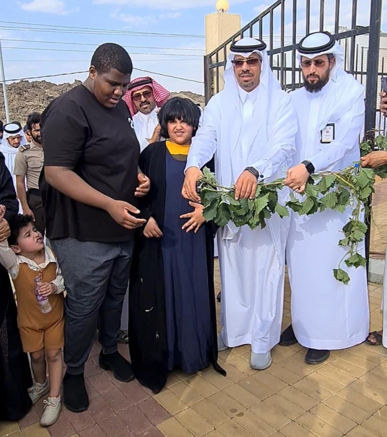 مركز الماوين يطلق مهرجان العنب