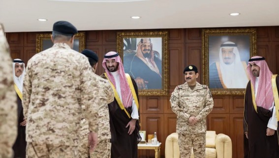 وزير الحرس الوطني يتلقى تهاني عيد الأضحى من قادة ومنسوبي الوزارة