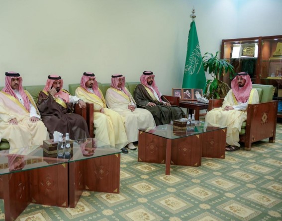 محافظ الخرج يستقبل رؤساء المراكز وأعضاء اللجنة الأمنية للتهنئة بعيد الأضحى