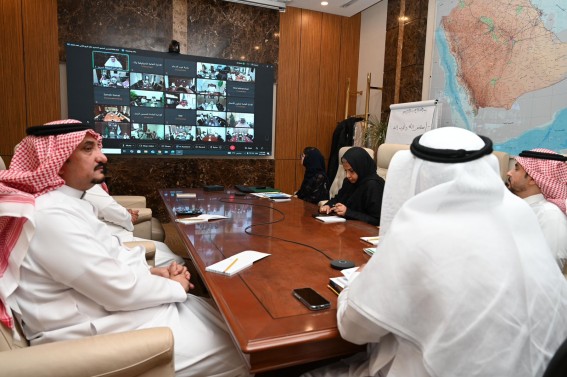 أمين الشرقية يرأس اجتماع تحسين المشهد الحضري بالمنطقة أمين الشرقية يرأس اجتماع تحسين المشهد الحضري بالمنطقة