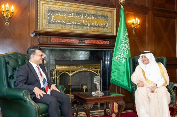 أمير منطقة تبوك يستقبل سفير جمهورية مالطا لدى المملكة أمير منطقة تبوك يستقبل سفير جمهورية مالطا لدى المملكة