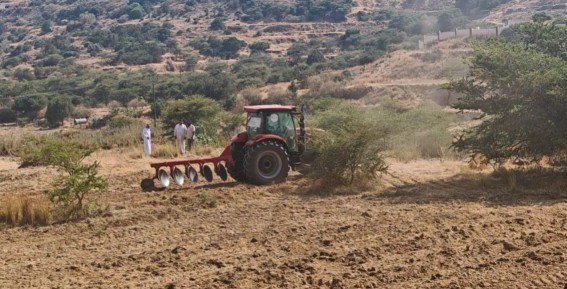 فرع البيئة بالباحة يعيد حرث أكثر من 850 ألف متر مربع في 393 مزرعة خلال 10 أيام فرع البيئة بالباحة يعيد حرث أكثر من 850 ألف متر مربع في 393 مزرعة خلال 10 أيام