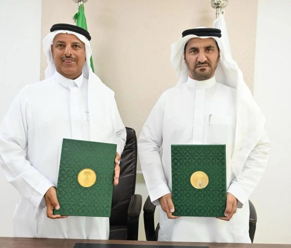 توقيع عقد استثماري لتطوير الأنشطة السياحية في متنزه ضرك الوطني بالباحة توقيع عقد استثماري لتطوير الأنشطة السياحية في متنزه ضرك الوطني بالباحة
