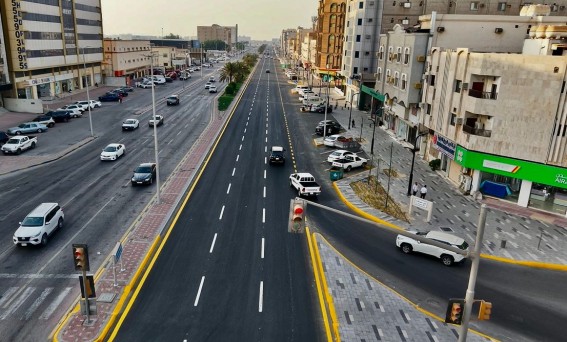 انتهاء المرحلة الأولى لتطوير شارع الملك فيصل الغربي بالجبيل
