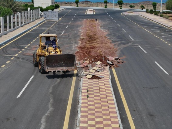 بلدية البرك تكثف جهودها لإزالة التشوهات البصرية وتحسين المشهد الحضري