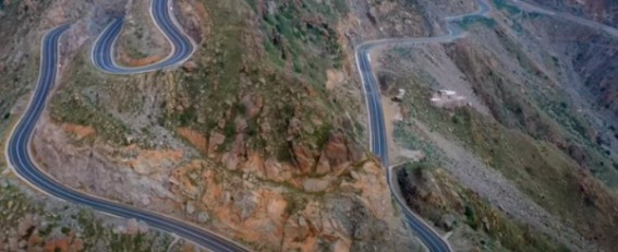 عقبة التوحيد شريان حيوي يربط السهل بالجبل ويختصر المسافات