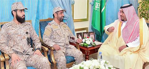 نائب أمير نجران يستقبل قائد قوة المنطقة ويشيد بتضحيات أبطال الحد الجنوبي