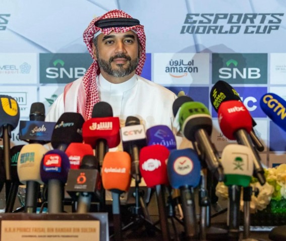 الأمير فيصل بن بندر يطلق النسخة الأضخم من كأس العالم للرياضات الإلكترونية 2025 الأمير فيصل بن بندر يطلق النسخة الأضخم من كأس العالم للرياضات الإلكترونية 2025