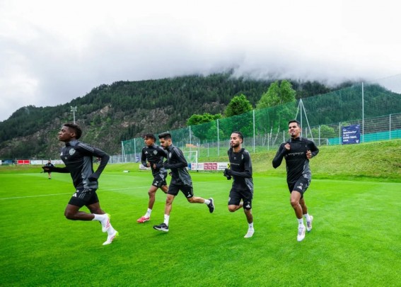 الأهلي يواصل تحضيراته في النمسا استعدادًا للموسم الجديد الأهلي يواصل تحضيراته في النمسا استعدادًا للموسم الجديد