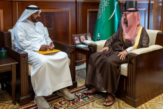 نائب أمير منطقة حائل يستقبل مدير جمعية الثقافة والفنون ويطّلع على برنامج “فني”