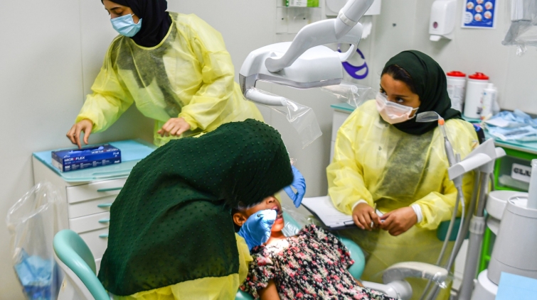 مبادرة لعلاج أسنان أيتام جمعية البر بالشرقية بالمجان
