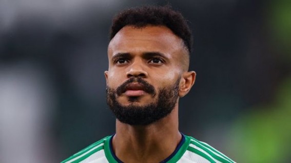 الأهلي يُجدد عقد الظهير الدولي علي مجرشي الأهلي يُجدد عقد الظهير الدولي علي مجرشي