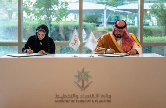 الاقتصاد والتخطيط والنهضة توقّعان مذكرة لتمكين المرأة ضمن مستهدفات رؤية 2030 الاقتصاد والتخطيط والنهضة توقّعان مذكرة لتمكين المرأة ضمن مستهدفات رؤية 2030