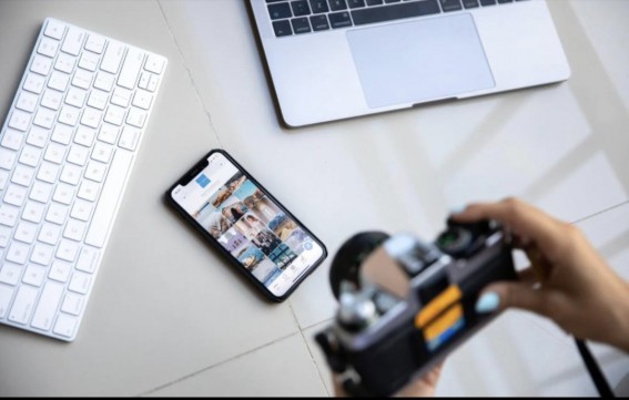 الصورة المهنية.. هوية بصرية تعزز المصداقية في الإعلام والاتصال المؤسسي الصورة المهنية.. هوية بصرية تعزز المصداقية في الإعلام والاتصال المؤسسي