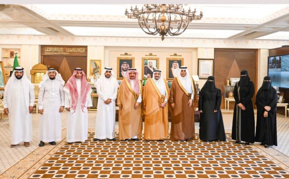 أمير القصيم يستقبل مجلس إدارة "سماء الإبداع" ويشيد بجهودها في تنمية مهارات النشء أمير القصيم يستقبل مجلس إدارة "سماء الإبداع" ويشيد بجهودها في تنمية مهارات النشء