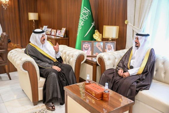 أمير حائل يشدد على أهمية الغطاء النباتي والاستدامة البيئية