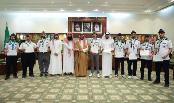 محافظ الخرج يكرّم كشافة السيح لخدمتهم ضيوف الرحمن محافظ الخرج يكرّم كشافة السيح لخدمتهم ضيوف الرحمن