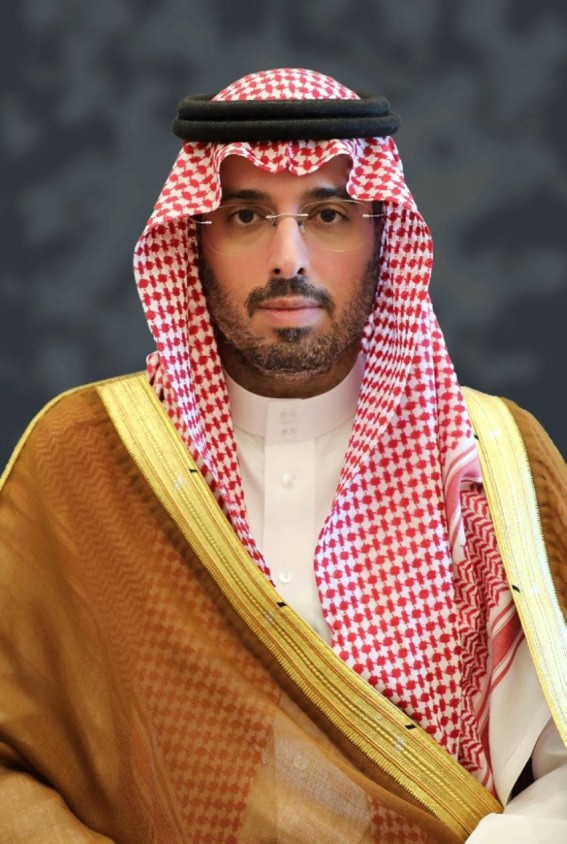 محافظ جدة يترأس اجتماع لجنة السلامة المرورية لتعزيز أمن الطرق