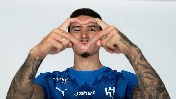 الهلال يضم الأوروغوياني داروين نونيز لتعزيز هجومه حتى 2028 الهلال يضم الأوروغوياني داروين نونيز لتعزيز هجومه حتى 2028