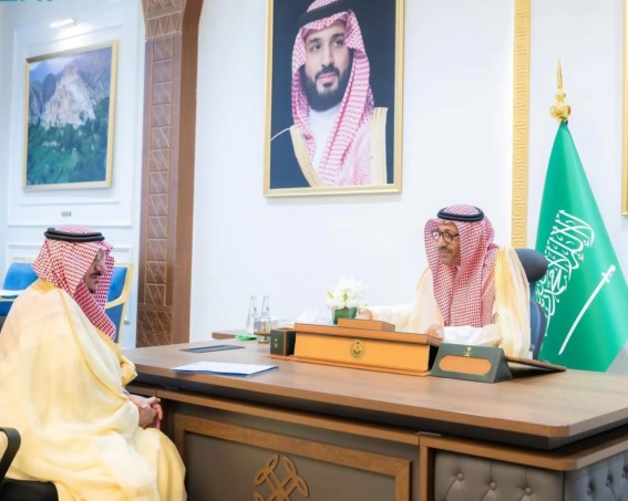 أمير الباحة يطّلع على تقرير أعمال جامعة الباحة ويشيد بجهودها في خدمة الطلاب والمجتمع أمير الباحة يطّلع على تقرير أعمال جامعة الباحة ويشيد بجهودها في خدمة الطلاب والمجتمع