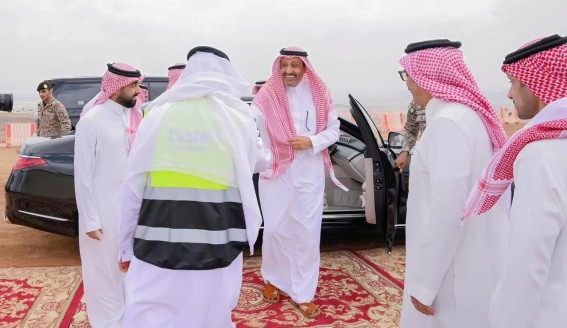 أمير الباحة يتفقد مشروع توسعة مطار الملك سعود ويؤكد أهمية إنجازه بجودة عالية أمير الباحة يتفقد مشروع توسعة مطار الملك سعود ويؤكد أهمية إنجازه بجودة عالية