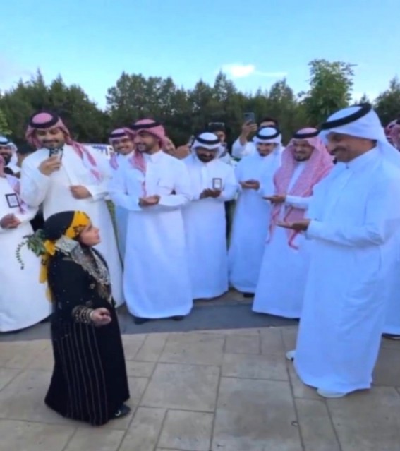 ندى تدخل تاريخ الإرشاد السياحي كأصغر مرشدة سعودية ندى تدخل تاريخ الإرشاد السياحي كأصغر مرشدة سعودية