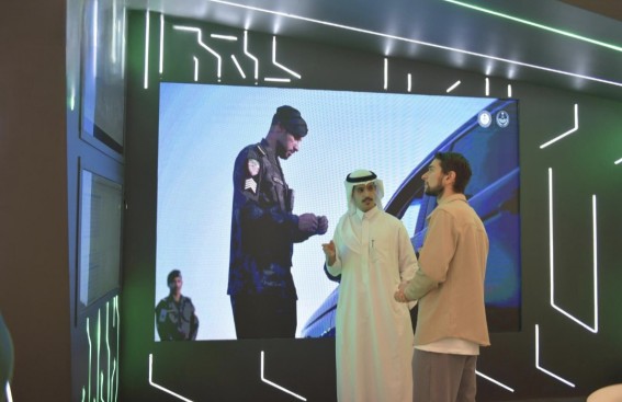 الداخلية تستعرض حلولها الرقمية المدعومة بالذكاء الاصطناعي في الرياض بارك