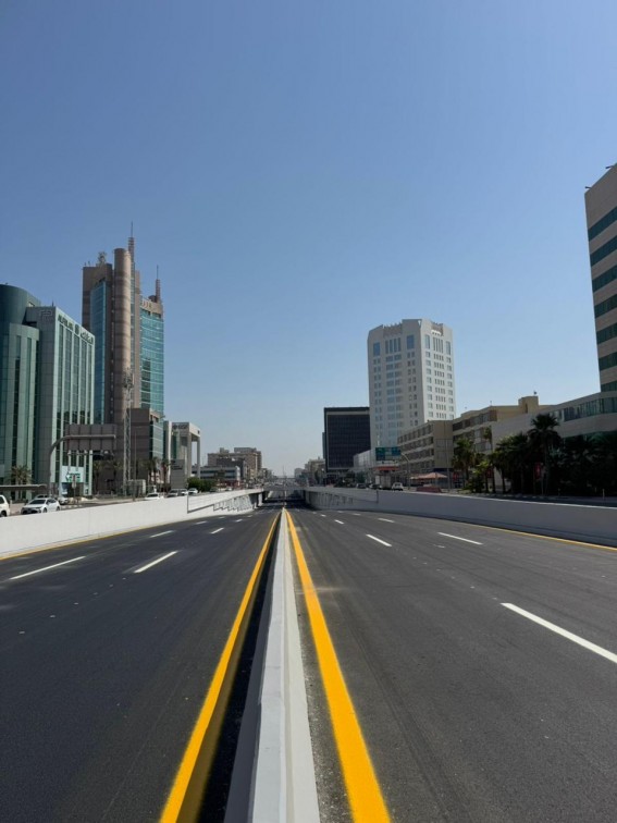 الخبر تفتتح نفق الملك فهد لتسهيل حركة المرور