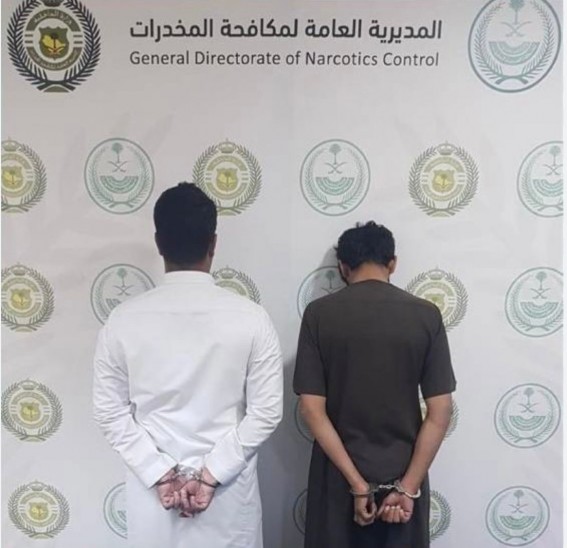 القبض على مواطن ومقيم لترويج الحشيش في نجران القبض على مواطن ومقيم لترويج الحشيش في نجران