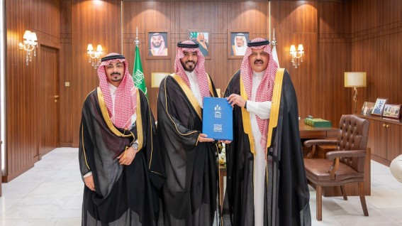 أمير حائل يستقبل مدير “مدن” ويطّلع على تقرير 2024 أمير حائل يستقبل مدير “مدن” ويطّلع على تقرير 2024