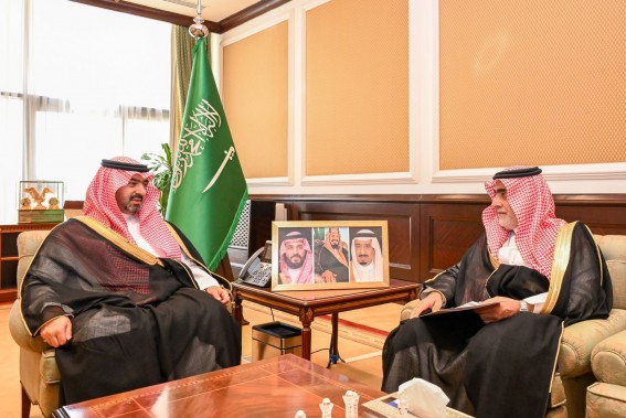 نائب أمير تبوك يطلع على تقرير عن مؤشرات الأداء التعليمي بالمنطقة نائب أمير تبوك يطلع على تقرير عن مؤشرات الأداء التعليمي بالمنطقة
