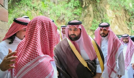 سمو أمير منطقة جازان يعزي أسرة الفيفي في وفاة فقيدهم
