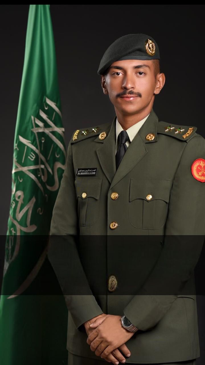 الغنمي " يحتفل بتخرجه من كلية الملك عبدالله برتبة ملازم أول مهندس