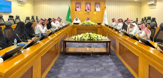 تعليم الطائف يستعرض خطة الالتزام والانضباط المدرسي
