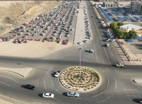 بلدية بيشة تقدم خدمات متعددة لسوق التمور الموسمي