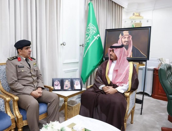 نائب أمير منطقة نجران يستقبل مدير الشرطة ويطّلع على سير العمل الأمني بالمنطقة