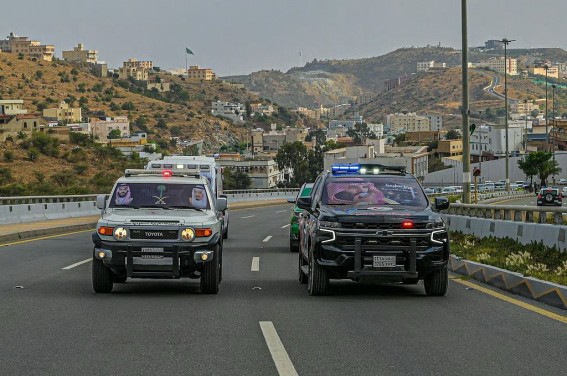 الهلال الأحمر بالباحة يشارك بفعاليات إنسانية ووطنية في اليوم الوطني الـ95
