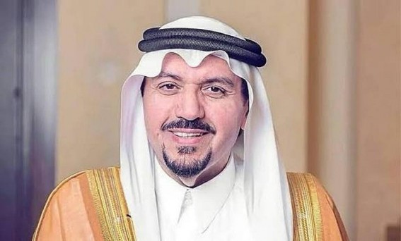 الأمير فيصل بن مشعل يفتح نافذة تاريخ القصيم بالكتب النادرة