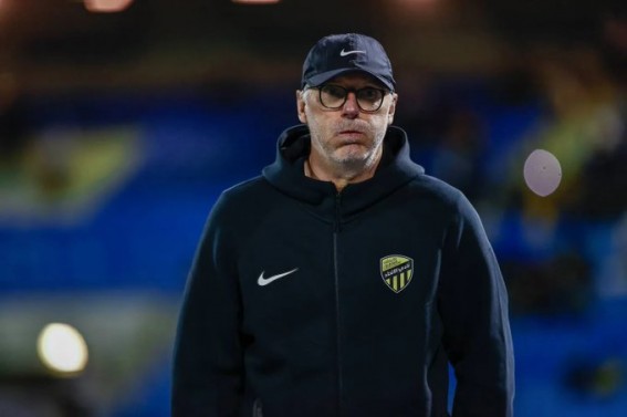 الاتحاد يعلن إقالة المدرب الفرنسي لوران