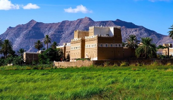 "بيت الثقافة" يفتح نافذة على السياحة الواعدة في نجران