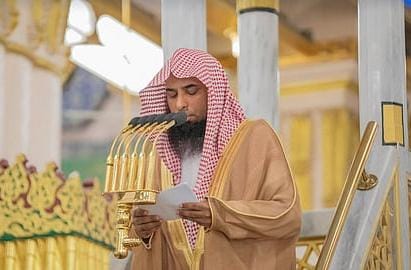 خطبة الجمعة من المسجد النبوي تحذّر من الغرور والتفاخر وتدعو للتواضع
